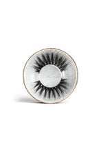 Load image into Gallery viewer, Muse Silk Lashes "Charlene"